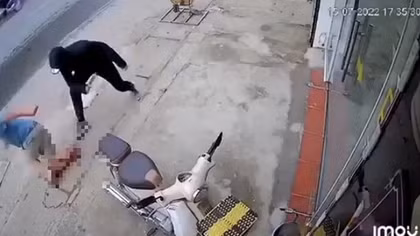 Điều tra vụ một thanh niên bị chém đứt lìa chân tại Hà Nội