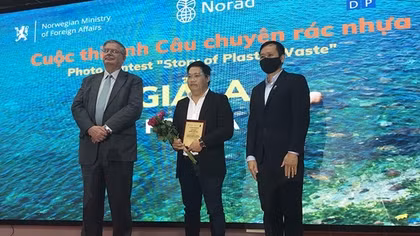 Trao giải Cuộc thi ảnh “Câu chuyện rác nhựa” và giới thiệu ứng dụng “Săn rác”