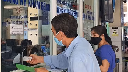 Thí điểm khám, chữa bệnh bảo hiểm y tế bằng căn cước công dân gắn chíp