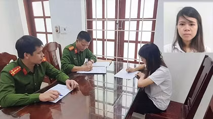 Nhận cài đặt tài khoản cho người cao tuổi rồi “nuốt” luôn tiền trợ cấp