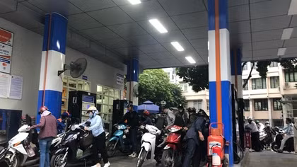 Tập trung tìm nguồn cung nhập khẩu xăng dầu