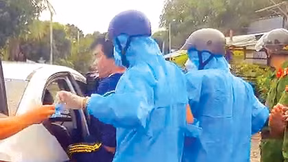 Tầm nã giữa mùa dịch