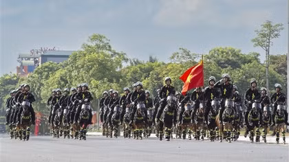 Mãn nhãn ngắm CSCĐ kỵ binh cùng mô tô đặc chủng lần đầu xuất hiện ở Lào Cai