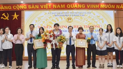 Hà Nội tặng Bằng khen cho Á quân Đường lên đỉnh Olympia năm 2022