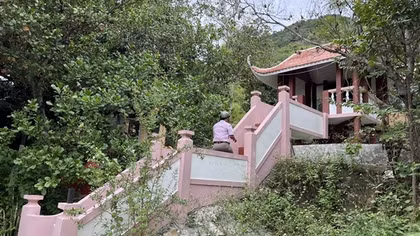 Kiên quyết tháo dỡ khu du lịch xây dựng trái phép trên đất rừng