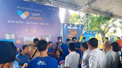 VNPT Money khuấy động Phiên chợ Không tiền mặt dành cho công nhân với ưu đãi khủng