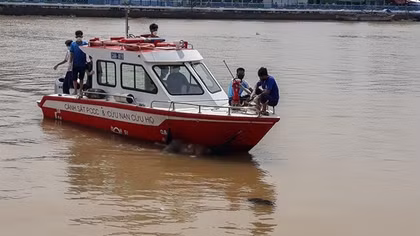 Phát hiện thi thể người đàn ông nổi trên sông Cổ Chiên