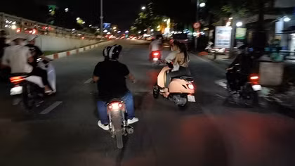 Đêm cuối tuần cùng Cảnh sát 141 hóa trang xử lý vi phạm