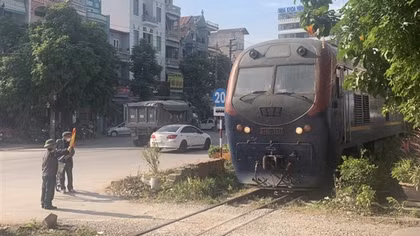Người gác tàu thầm lặng