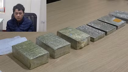Bắt giữ đối tượng vận chuyển 10 bánh heroin