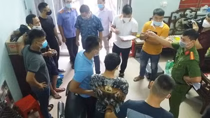 Nửa đêm đột nhập vào nhà "khoắng sạch tài sản" rồi khóa cửa ra đi