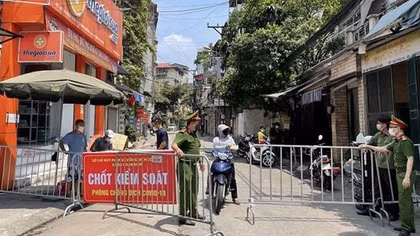 Hà Nội yêu cầu thực hiện đúng quy định về giãn cách và số lượng người đi làm tại công sở