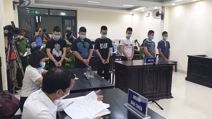 6 bị cáo giả danh dân phòng “trấn lột” lĩnh 17 năm 6 tháng tù