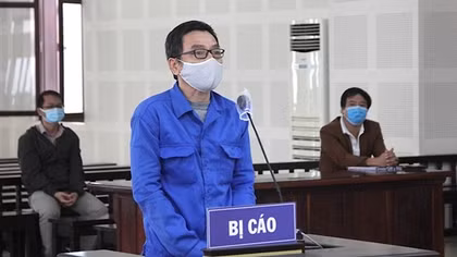 Mạo danh cán bộ quân đội để lừa bán đất và “chạy” việc