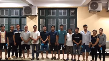 Xóa sổ "dây chuyền" khủng hút trộm cát trên sông Đuống