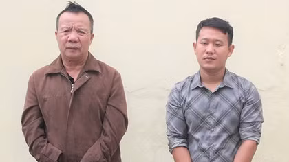 Gặp nhau ở chợ cá, "đôi bạn" bàn nhau buôn thuốc nổ