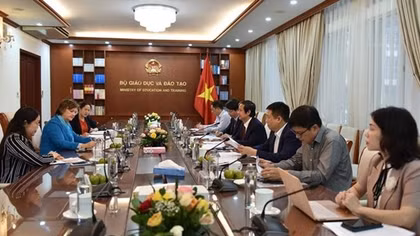 UNICEF sẵn sàng hỗ trợ Việt Nam tìm giải pháp sớm mở cửa trường học