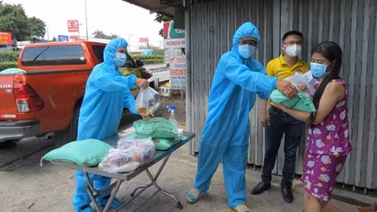 Mỗi hộ gia đình ở TP Hồ Chí Minh gặp khó khăn do COVID-19 được hỗ trợ 1,5 triệu đồng