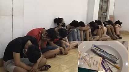 12 nam, nữ “mở tiệc” ma túy ở nhà nghỉ