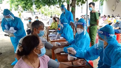 Thầm lặng nơi tuyến đầu chống dịch