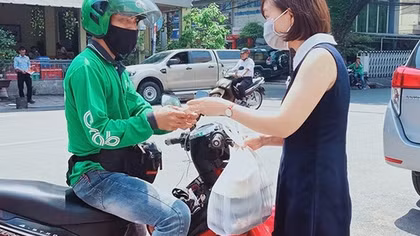 Sở GTVT Hà Nội đề xuất cho “shipper” hoạt động từ 9h-20h hàng ngày