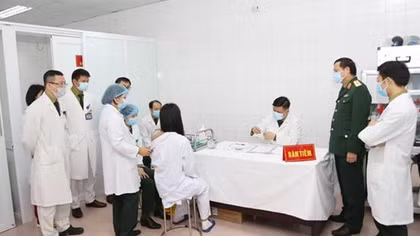 “Vạch lá tìm sâu” trong phòng chống dịch