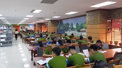 Đội tuyển Thư viện Học viện CSND thi giới thiệu sách về Đảng, Bác Hồ