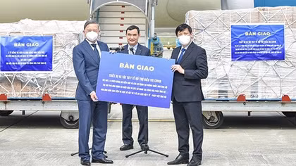 Tiếp nhận ủng hộ của kiều bào ở Anh, Pháp để hỗ trợ điều trị COVID-19