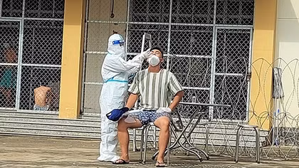 Những nữ y, bác sĩ Công an tỉnh Đồng Nai trên tuyến đầu chống dịch COVID-19