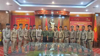 Khai giảng khóa đào tạo trung cấp cho cán bộ Bộ Nội vụ Campuchia