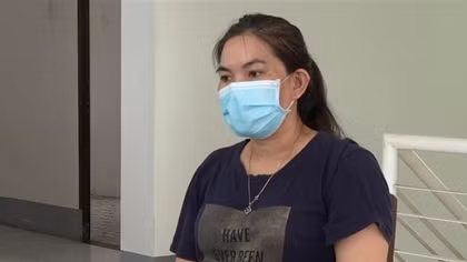Đòi "thông chốt" cho nhân viên, bà chủ hành hung cán bộ Công an phường