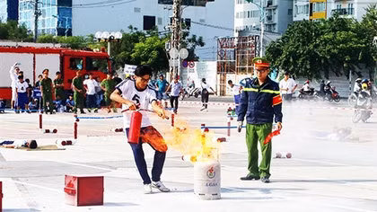 Trang bị kỹ năng sinh tồn cho thế hệ trẻ