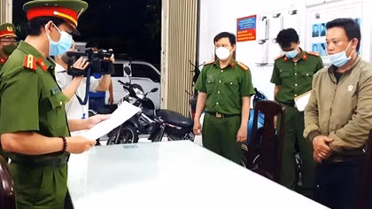 Phú Yên: Bắt hai đối tượng liên quan vụ phá rừng ở huyện Sơn Hòa