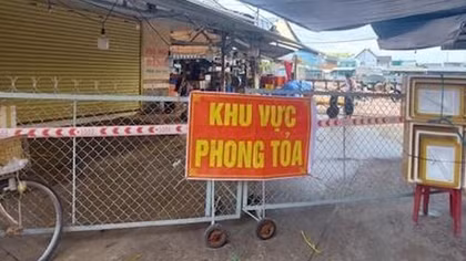 Vĩnh Long phong tỏa chợ lớn nhất tỉnh vì phát hiện 9 ca nghi nhiễm