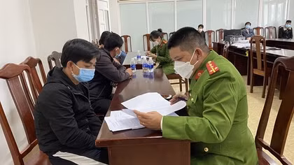 Bắt 8 đối tượng tham gia đường dây đánh bạc 55 tỷ đồng