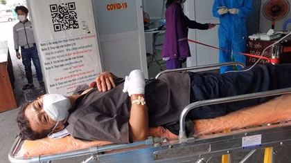 Bắt tài xế chở F0 liên quan đến vụ chém một người lìa tay