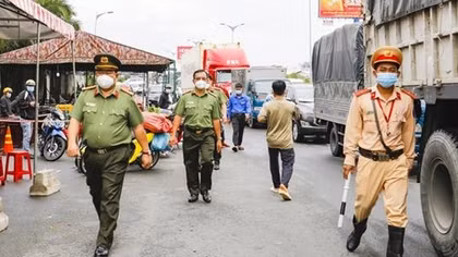 Bộ Y tế huy động chuyên gia giỏi giúp Cần Thơ chống dịch