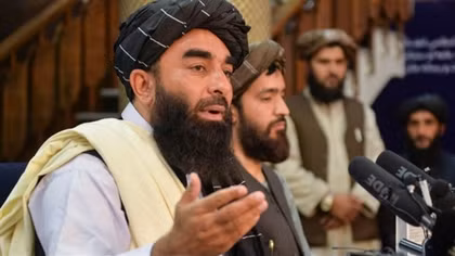 Taliban nói gì về vụ quân lính xả súng mừng Panjshir thất thủ?