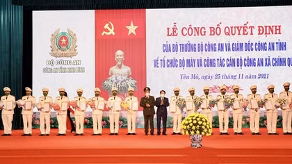 Công an xã bảo vệ cuộc sống bình yên của nhân dân