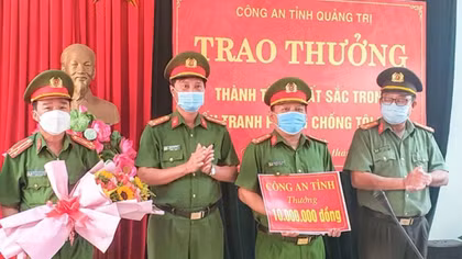 Khen thưởng Công an TP Đông Hà phá các vụ trộm và bắt 3 kg ma túy