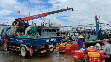 Thừa Thiên Huế lên phương án sơ tán dân tránh bão Côn Sơn, đảm bảo an toàn phòng dịch