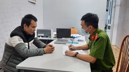 Bắt giữ hung thủ đâm người còn vào bệnh viện truy sát