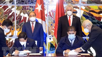 Chủ tịch nước Nguyễn Xuân Phúc hội đàm với Chủ tịch Cuba