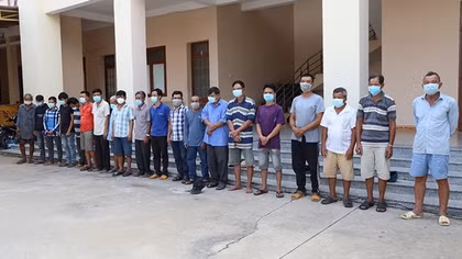 Phá nhiều sòng bạc quy mô lớn giữa dịch bệnh