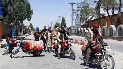 Anh và Canada cử binh sĩ đến giúp sơ tán công dân khỏi Afghanistan