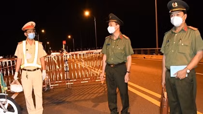 Giám đốc Công an tỉnh Trà Vinh, Tiền Giang thăm hỏi lực phòng, chống dịch