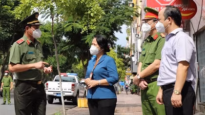 Lãnh đạo Công an TP Hồ Chí Minh kiểm tra đột xuất các phường trọng điểm quận 1