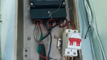 Xử phạt một chủ hộ dùng “chiêu” để “xài chùa” hơn 3.470 kWh điện