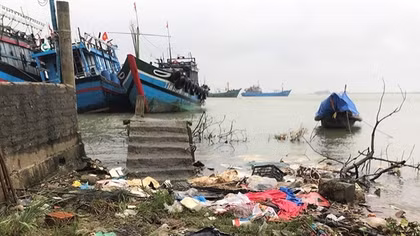 Đầm phá Tam Giang - Cầu Hai ô nhiễm vì rác thải