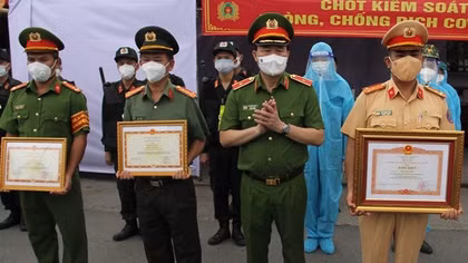 Mỗi cán bộ chiến sĩ Công an biết hy sinh hạnh phúc cá nhân để làm tròn trách nhiệm người lính